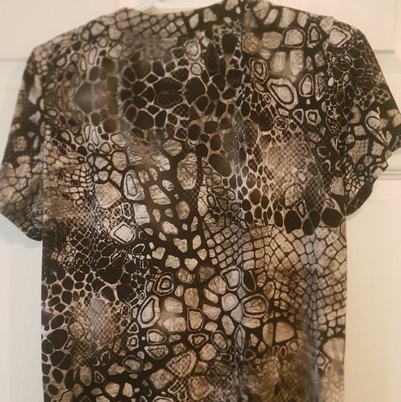 👚 TanJay Reptile Print Top - Picture 2 of 5